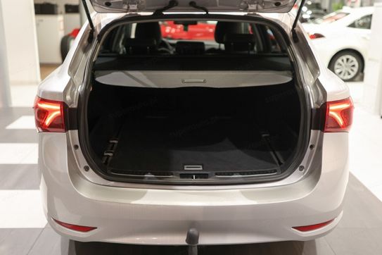 Toyota Avensis 2.0 D-4D Premium