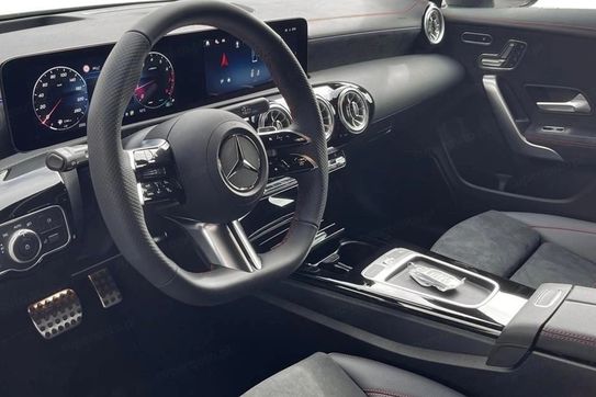 Mercedes CLA 250 4-Matic AMG Line
