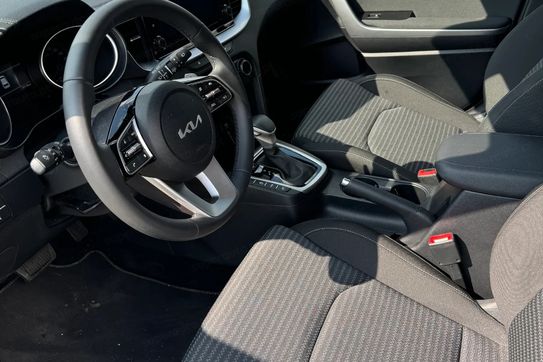 Kia Ceed M 1.5 T-GDI  DCT