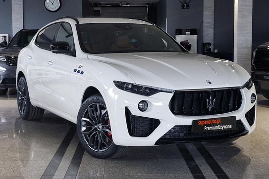 Maserati Levante GT AWD Nerissimo Sport