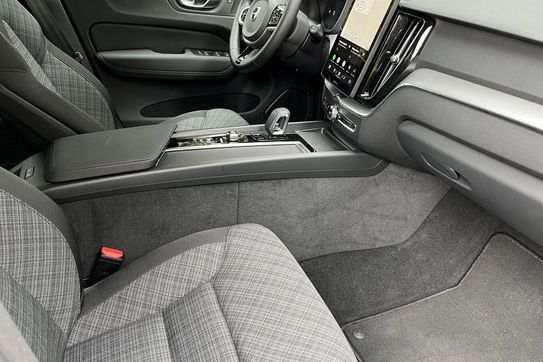 Volvo XC60 B5 B AWD Core