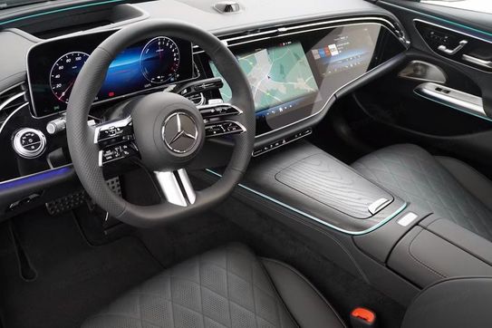 Mercedes Klasa E 300 e AMG Estate