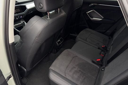 Audi Q3 35 TFSI mHEV S-Line S tronic