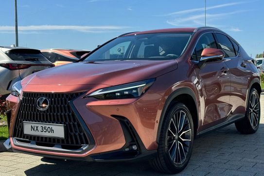 Lexus NX 450h+ Omotenashi AWD