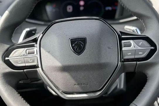 Peugeot 2008 Allure e-DCS 1.2 mHEV