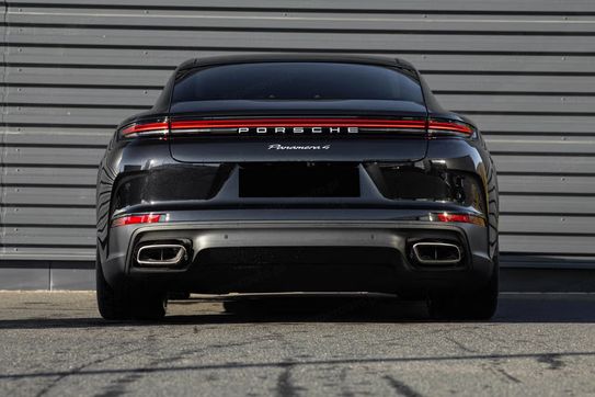 Porsche Panamera 4