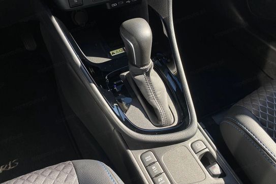 Toyota Yaris Hybrid 1.5 Premiere Edition