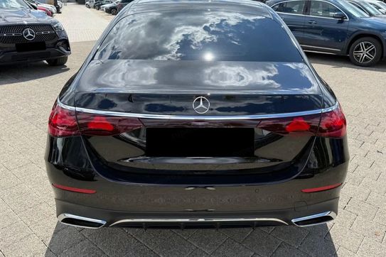 Mercedes Klasa E 300 e  4-Matic AMG