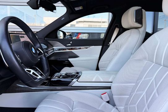 BMW Seria 7 740d xDrive M Sport