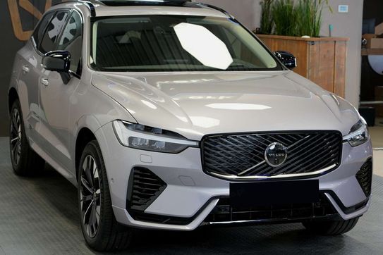 Volvo XC60 B5 AWD Ultra Dark