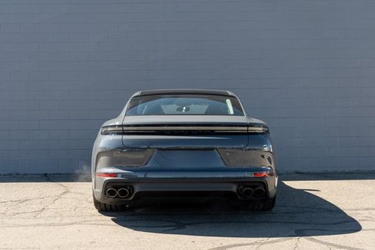 Porsche Panamera 4 E-Hybrid