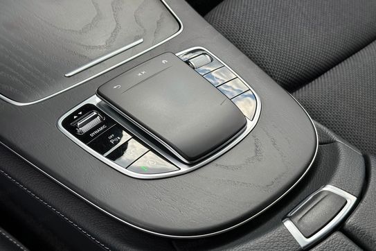 Mercedes E Klasa 220 d 4MATIC Avantgarde