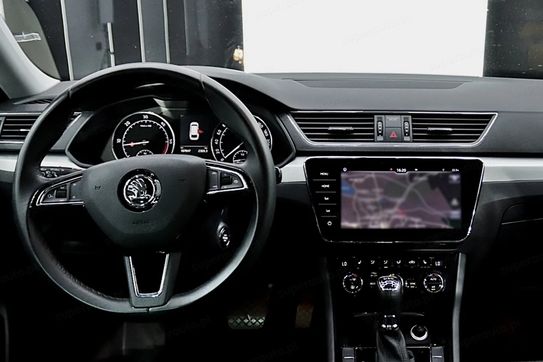 Skoda Superb 2.0 TDI Ambition DSG