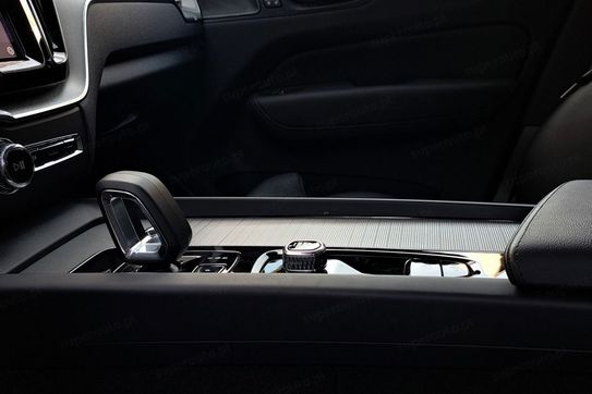 Volvo XC60 T6 Plug-In Hybrid AWD Plus Dark