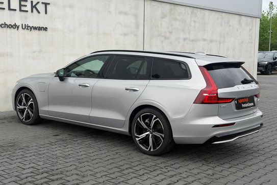 Volvo V60 T6 AWD Plug-In Hybrid Plus Dark