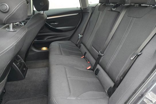 BMW Seria 3 320d xDrive Sport Line sport-aut