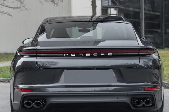Porsche Panamera 4 E-Hybrid