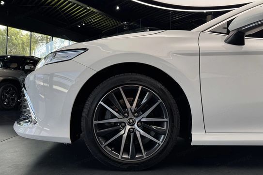 Toyota Camry 2.5 Hybrid Executive CVT