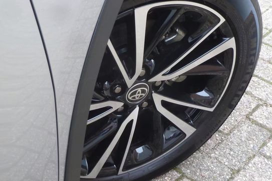Toyota C-HR Executive 2.0 Plug-in Hybrid Dynamic Force