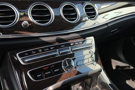 Mercedes Klasa E 220 d 9G-TRONIC