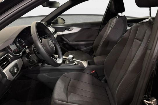 Audi A4 40 TFSI mHEV S tronic