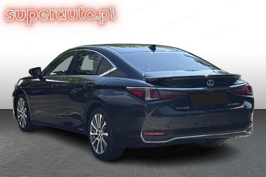 Lexus ES 300h Business Edition +