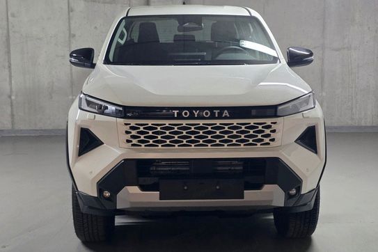 Toyota HiLux mHEV Double Cab Active 4x4 aut