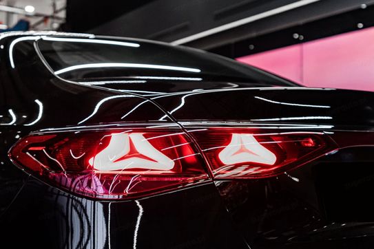Mercedes Klasa E 300 e 4-Matic AMG