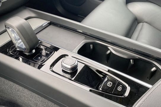 Volvo XC60 B4 B Plus Dark