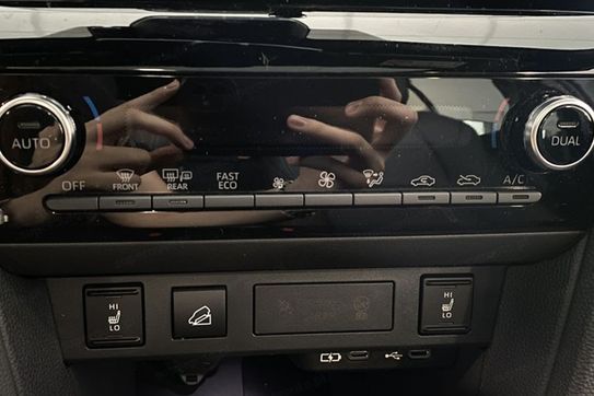 Toyota Yaris Cross Premiere Edition 1.5 Hybrid AWD