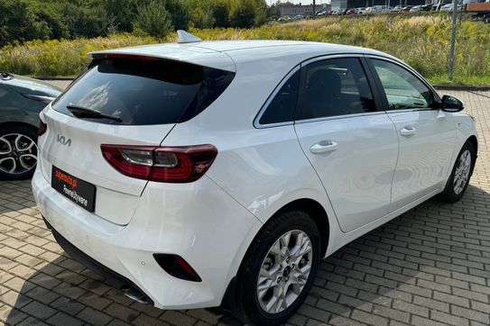 Kia Ceed M 1.5 T-GDI  DCT