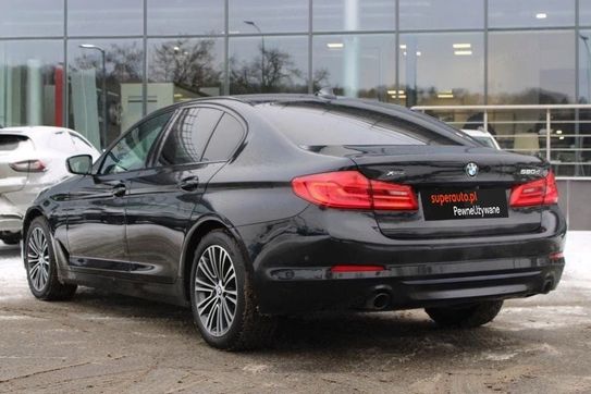 BMW Seria 5 520d xDrive Sport Line