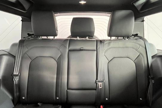 Land Rover Defender 90 D250 X-Dynamic SE