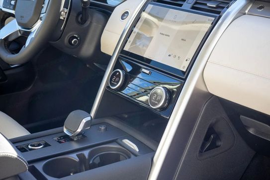 Land Rover Discovery V 3.0 D250 mHEV R-Dynamic SE