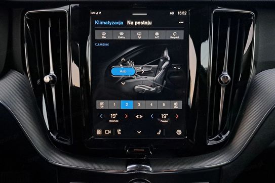 Volvo XC60 B4 D AWD Plus Dark aut