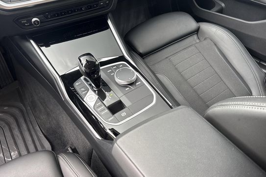 BMW Seria 3 318i Advantage