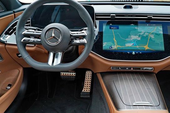 Mercedes E Klasa 200 4-Matic AMG