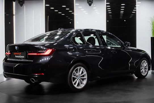BMW Seria 3 318i