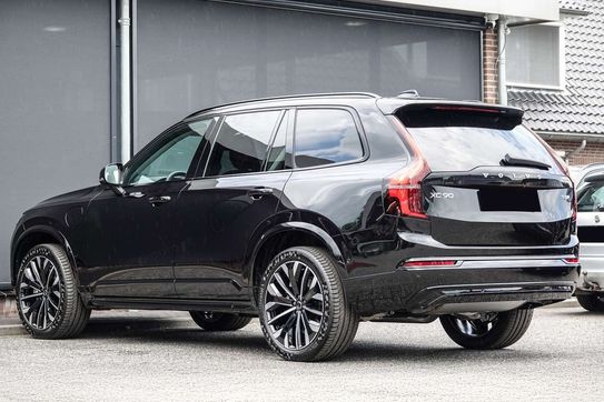 Volvo XC90 T8 AWD Plug-In Hybrid Ultra Dark 7os