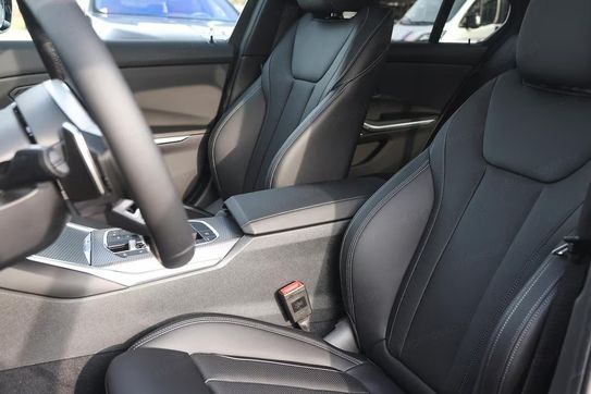 BMW Seria 3 318i M Sport