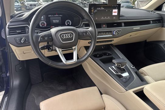 Audi A4 45 TFSI mHEV quattro S Line