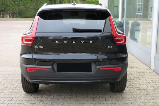 Volvo XC40 B3 Plus Dark