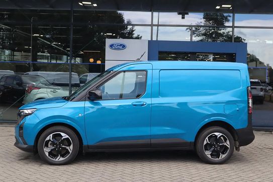 Ford Transit Courier Limited Elektryczny A1
