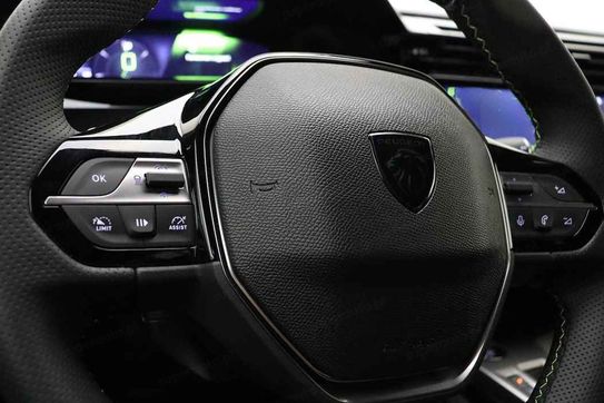 Peugeot 408 GT Exclusive S&S 1.2 mHEV  e-DSC6