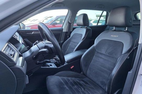 Skoda Superb 2.0 TDI 4x4 Scout DSG