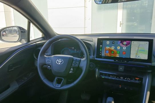 Toyota C-HR PHEV Dynamic Force Executive