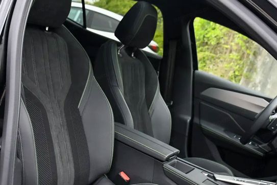 Peugeot 408 GT Exclusive S&S 1.2 mHEV  e-DSC6