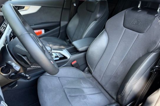 Audi A4 40 TFSI mHEV Quattro S Line S tronic