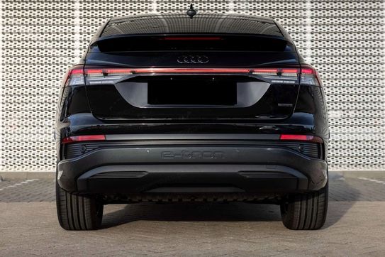 Audi Q4 e-tron 45 quattro Advanced Sportback