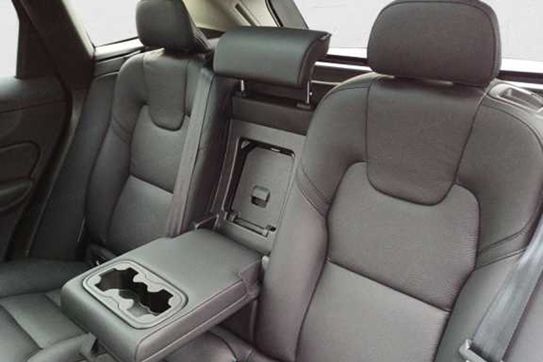 Volvo XC60 T6 Plug-In Hybrid AWD Plus Dark aut